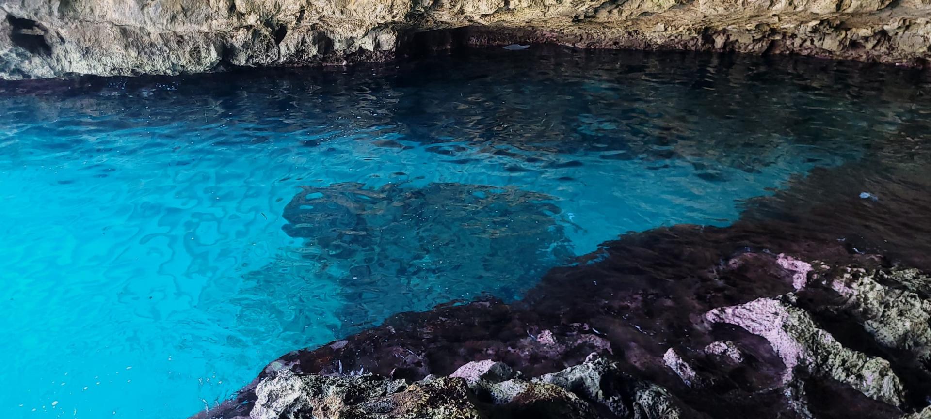 Puerto Escondido mit der Grotte la Cazuela