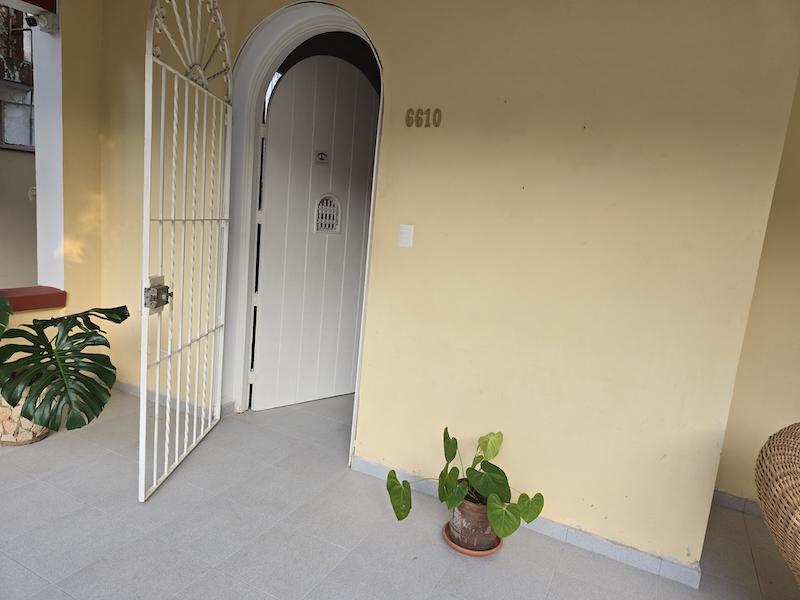 Eingang Villa Belair